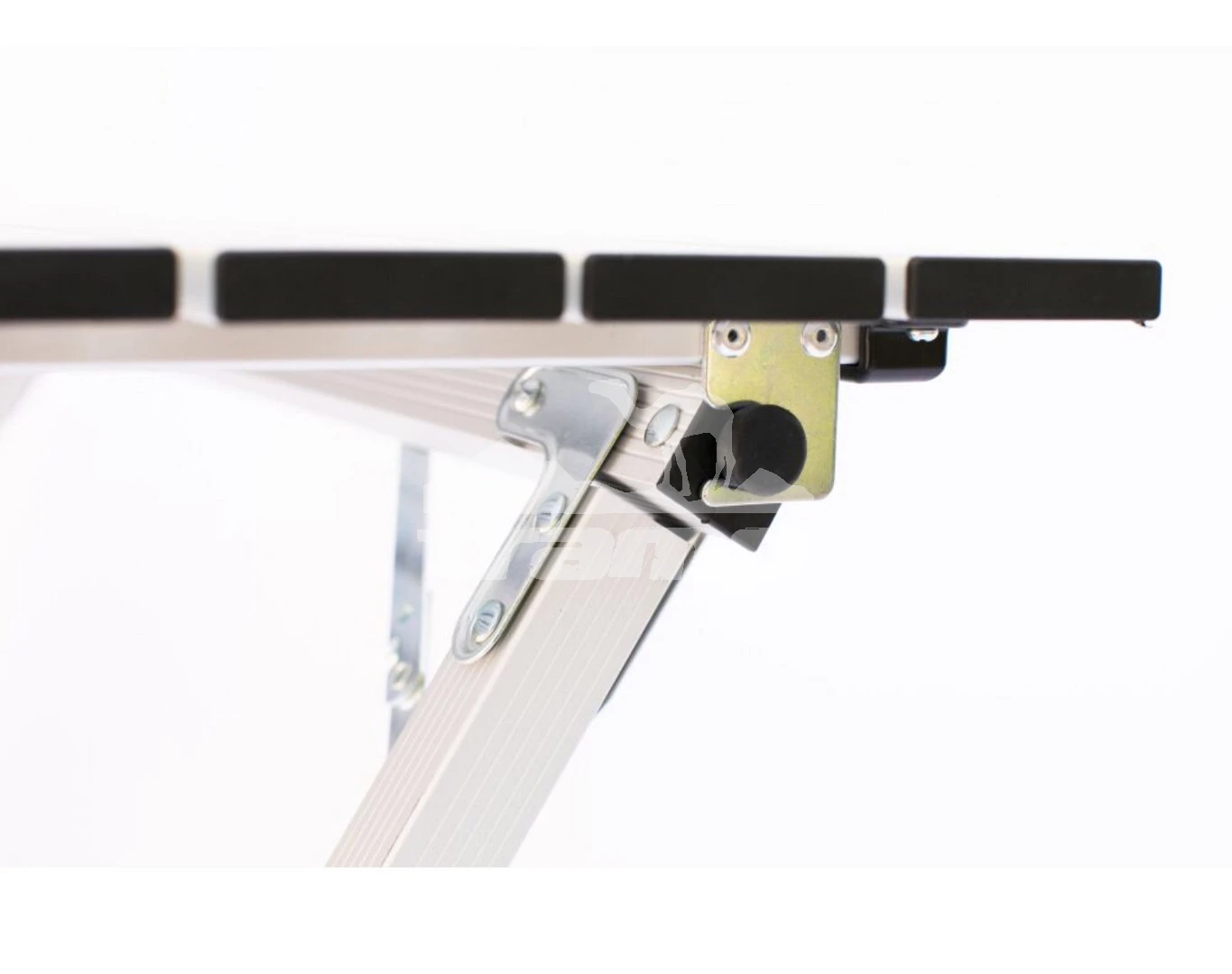 Кемпинговая мебель Стол складной алюминиевый (80x60x70см) Tramp Roll-80 TRF-063